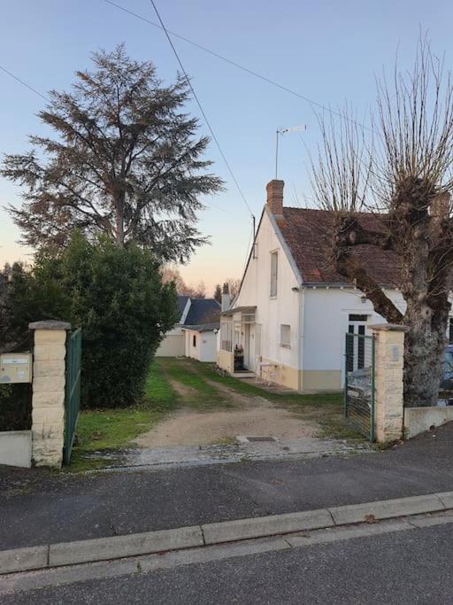Вилла Petit Cocooning Au Coeur De La Sologne Роморантен Экстерьер фото